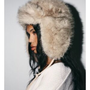 ZARA FAUX FUR AVIATOR HAT SIZE M